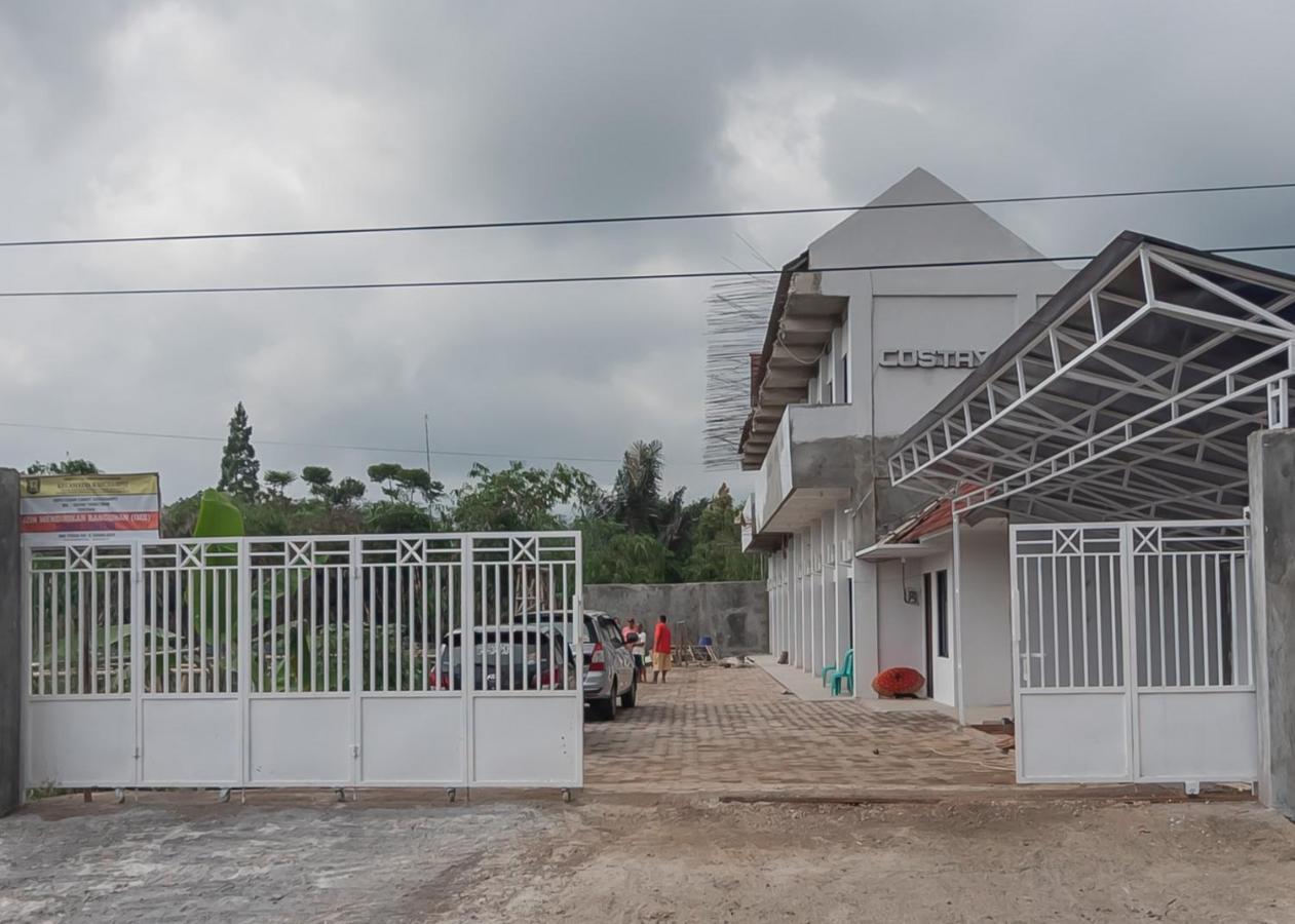 Reddoorz Syariah Near Wisata Situ Gunung Sukabumi Hotel Kadudampit Buitenkant foto